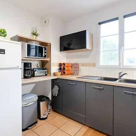 Lumineux Avec Climatisation, Wifi Et Parking A Narbonne-plage - Fr-1-409-293